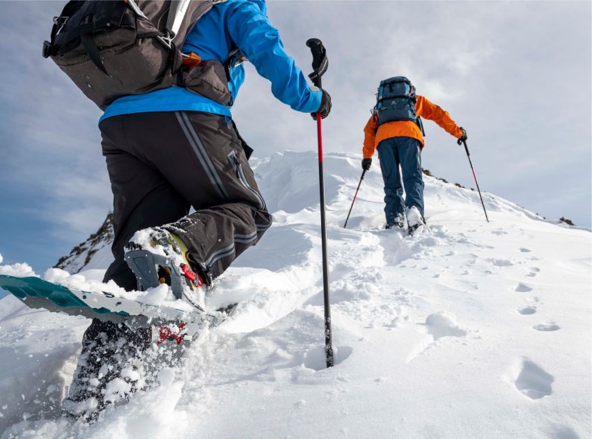 HOW TO CHOOSE THE RIGHT SNOWSHOES