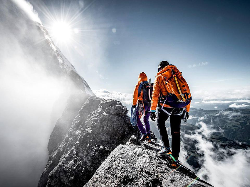 Празнично намаление в магазини Basecamp